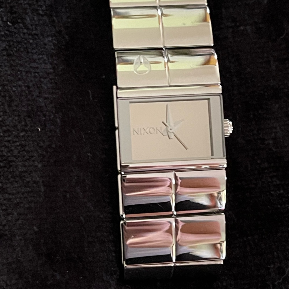Nixon Silver Platinum Rectangular Timepiece